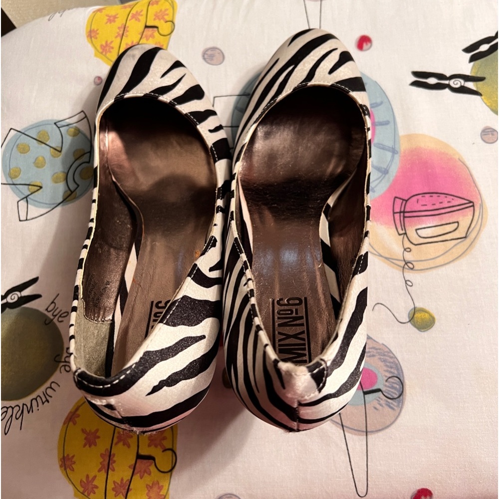 Size 11shoe Leopard and red heels